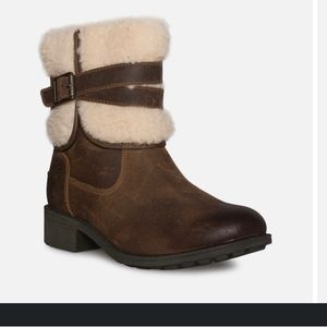 Women’s Ugg Blayre iii Boots in chipmunk excellent condition Size 7